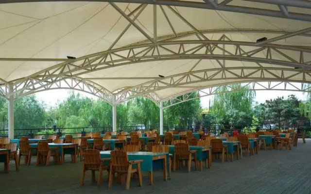 Chateau Monette Hotel & Resort