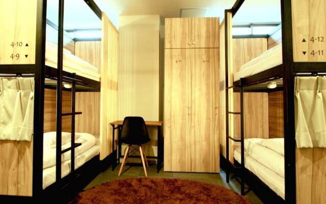 Namba Guesthouse HIVE - Hostel