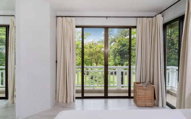 Laguna 2BR Apartment 2223 in Allamanda 2