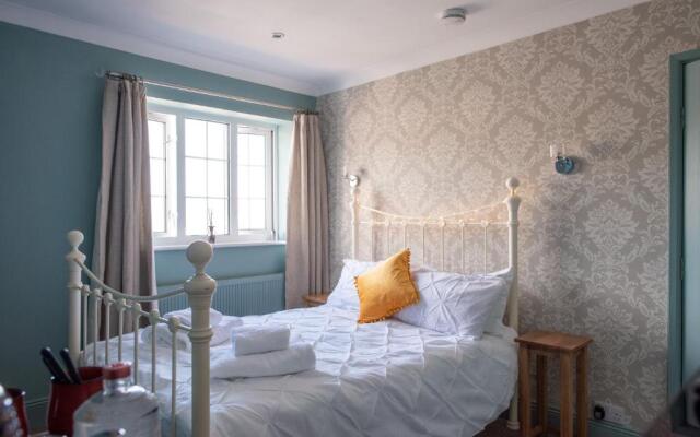 Clovelly Guest House