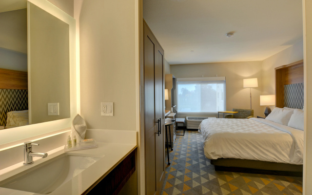 Holiday Inn Salem by IHG