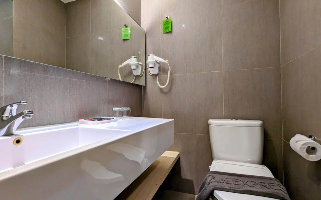 Zuri Express Lippo Cikarang Hotel