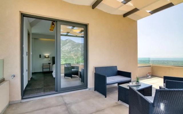 Serenity Suites Sea View 3