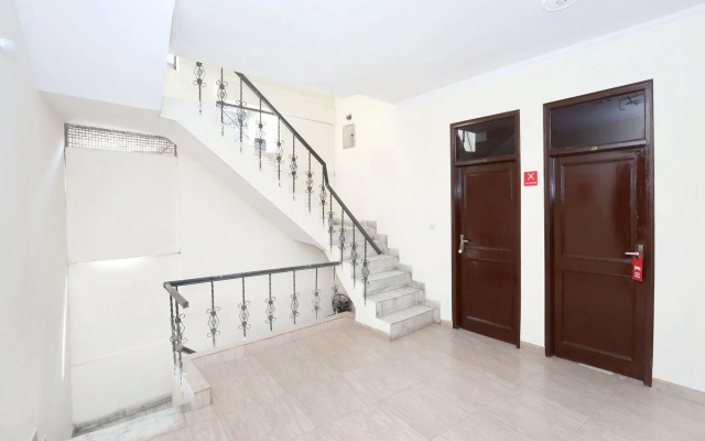 OYO 11318 Hotel Shagun