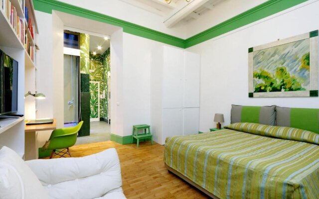 Wonderful Apartment In Trevi Area