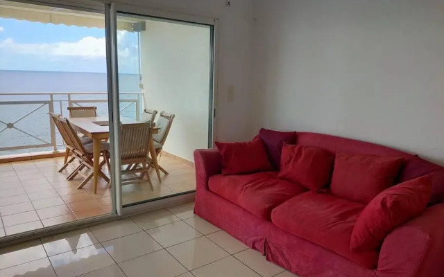 Bel appartement avec piscine, face à la mer