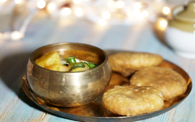 Flagship 75604 Hotel Embassy Exhibition Rd