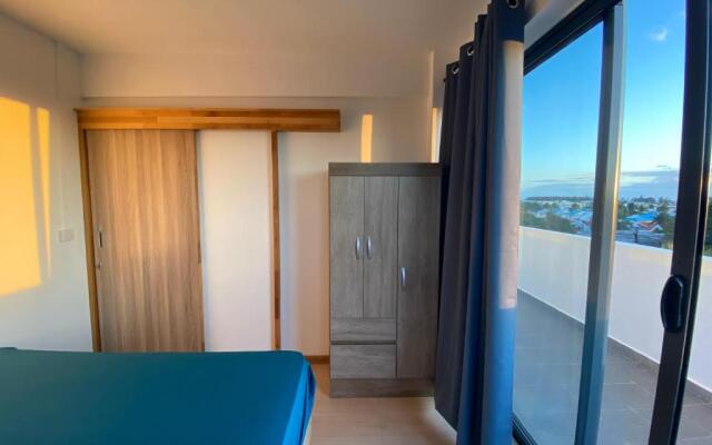 Coral Terrace 16