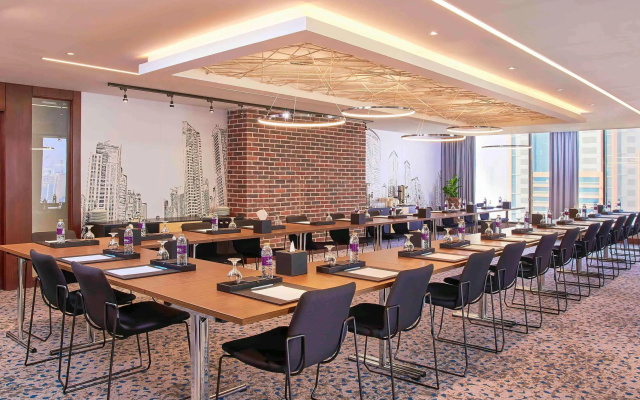 Mercure Dubai Barsha Heights  Suites And Apartments