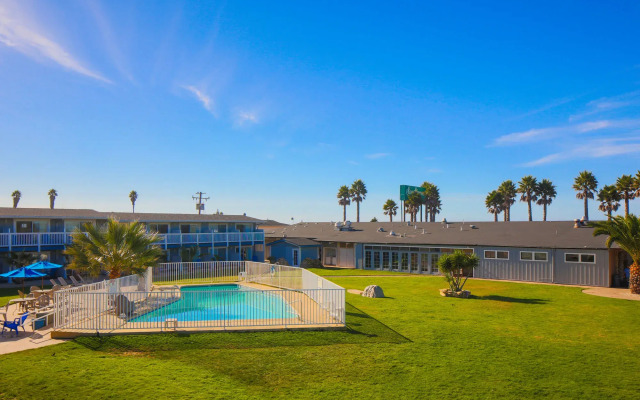 San Simeon Lodge