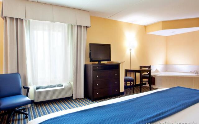 Holiday Inn Express & Suites Wilmington-Newark