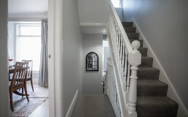 Langland Road - 2 Bedroom Town House
