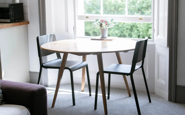 Spacious, Quiet and Central Apartment With Parking