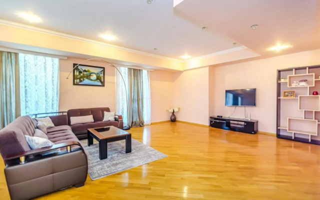 Port Baku Residance 710 A