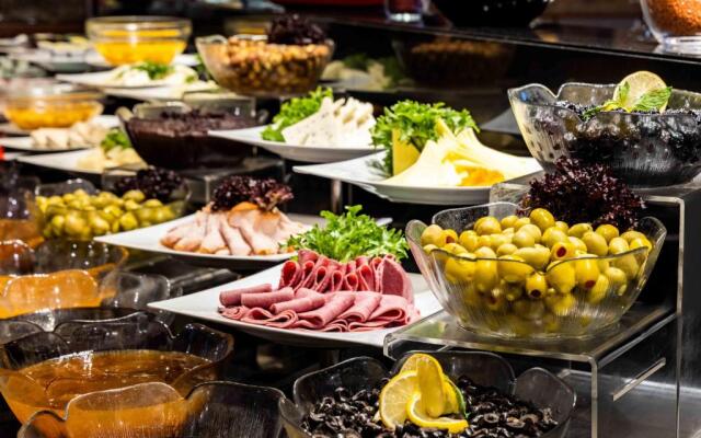 Celik Palace Hotel Convention Center & Thermal SPA
