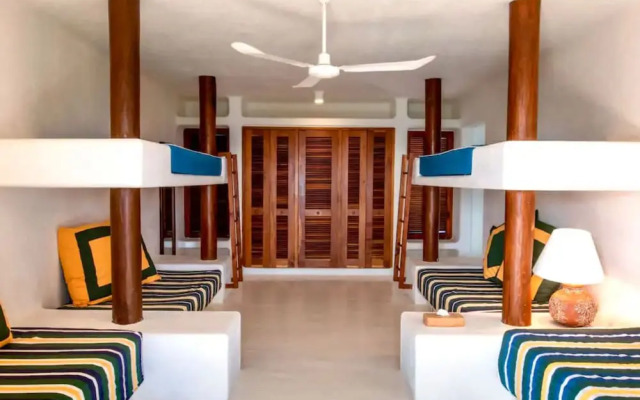 Lujosa Casa de 4 Recámaras con Alberca