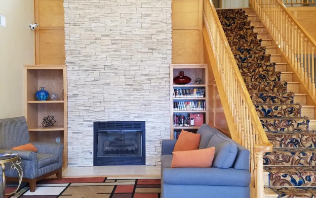 Country Inn & Suites by Radisson, Lexington, VA