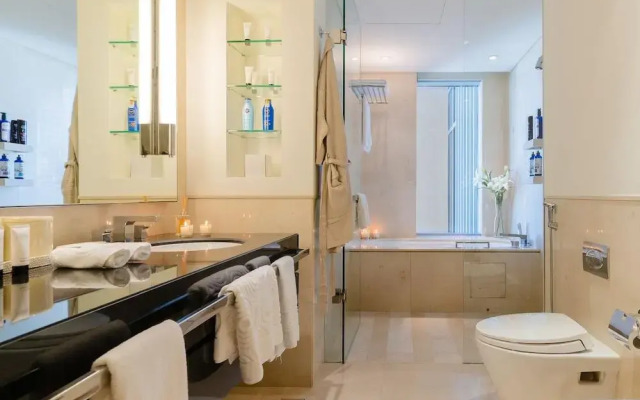 LUX The Address Dubai Marina Suite