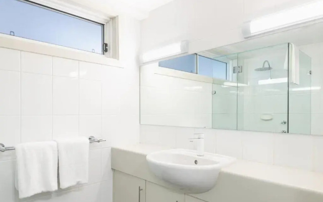 Warners Bay Apartments