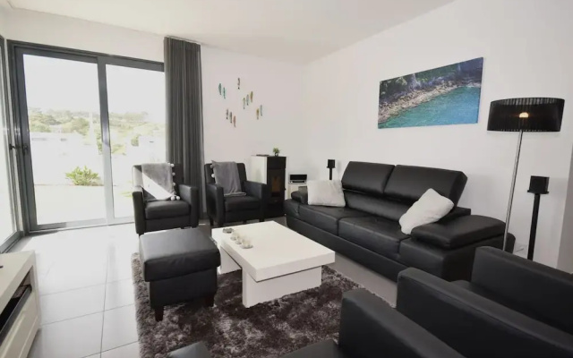 Family Villa With Terrace and Pool