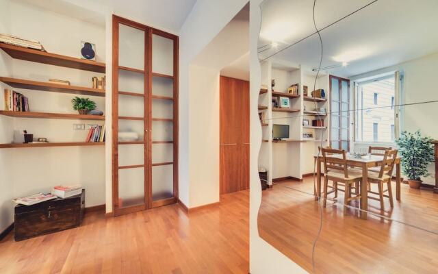 Elegant and Quiet Flat in City Center