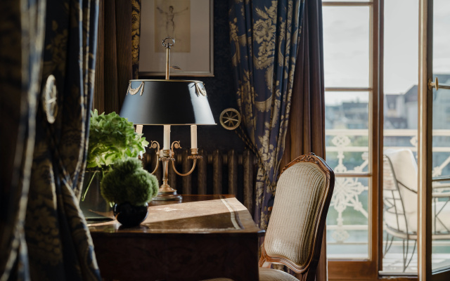 Grand Hotel Les Trois Rois – Guest Rooms – Basel