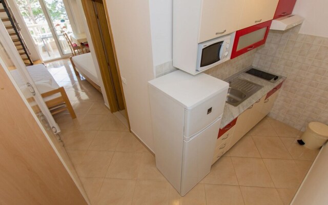 Anka - Amazing Location - SA4