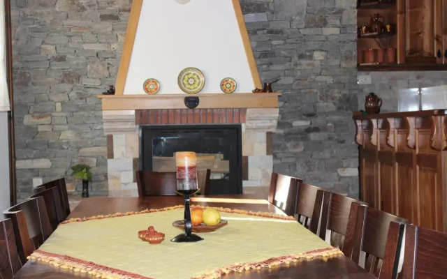 Delchevata Kushta V Leshten