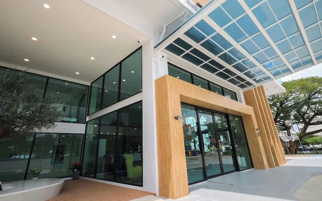 B2 Ubon Airport Premier Hotel