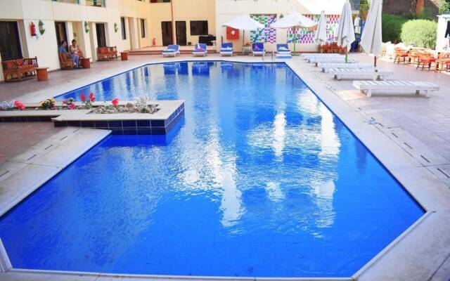 Jewels La Perla Hotel