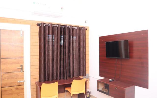 Smilestay Shree Jayaganga Arcade