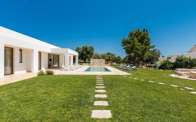 1978 Borgo Maresca by Perle di Puglia