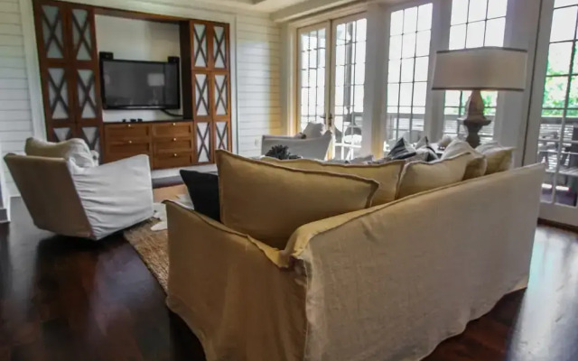 Rosemary Beach Rentals by Counts-Oakes