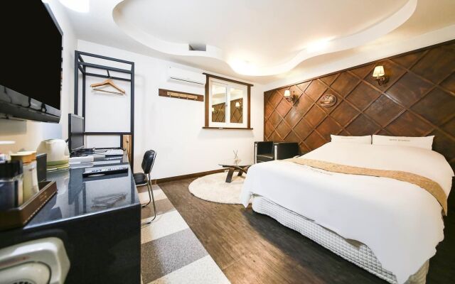Business Hotel