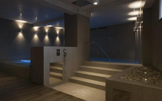 EGO Hotel