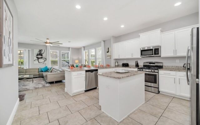 Ultimate 6 Bedroom Villa by Redawning