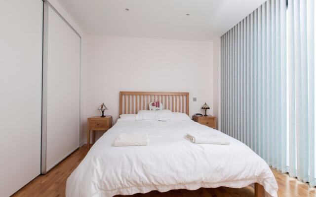 Elegant and Modern Apartment in Central Edinburgh