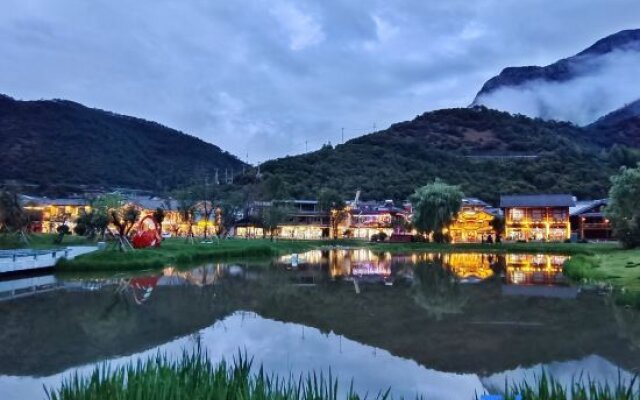 Lugu Lake Jiangnan Yaju Hostel