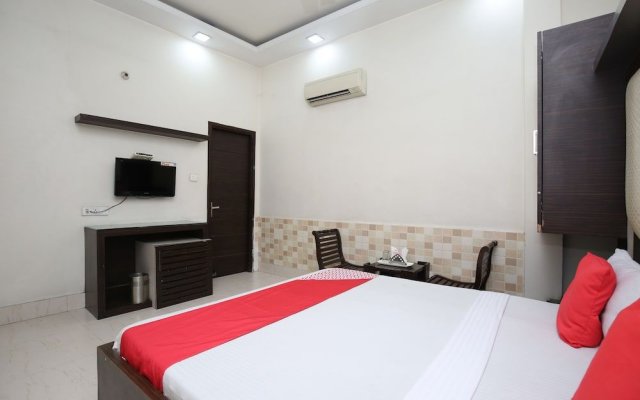 OYO 18599 Hotel Rc Residency