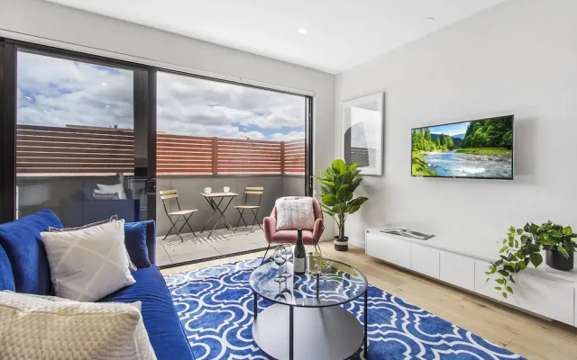 Boutique Apartment in Quiet, Sought-after Suburb