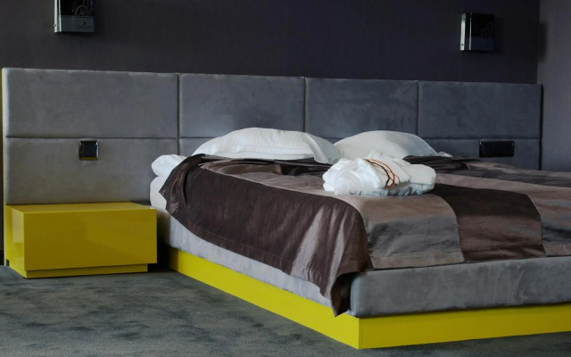 Cosmopolitan Hotel & Wellness