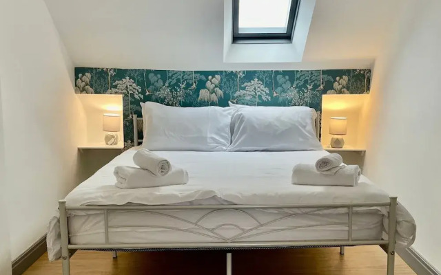 LilyRose Hotel