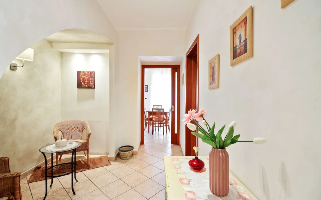 Central Balcony Apartment