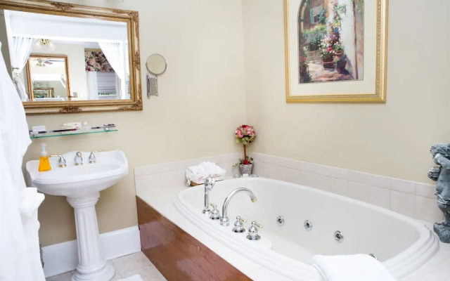 Burke Manor Inn & Pavilion