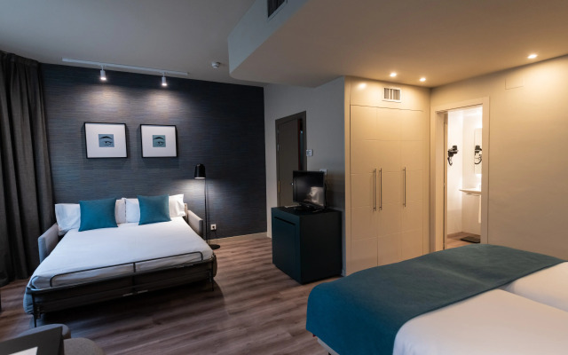 Atenea Rekord Suites