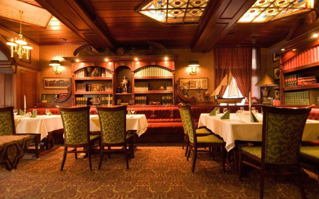 Golden Ball Club Hotel & Fitness