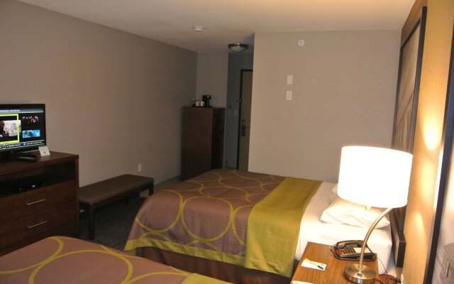 Home Inn and Suites Lloydminster