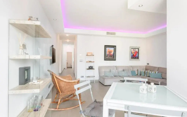 Cabopino Marina Apartment by Rafleys
