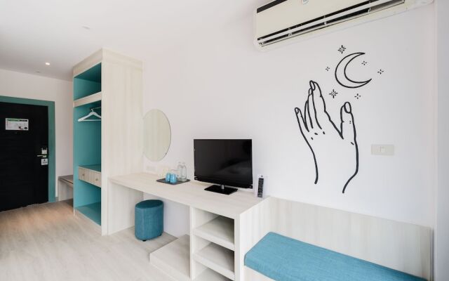 Moon Budget Hotel