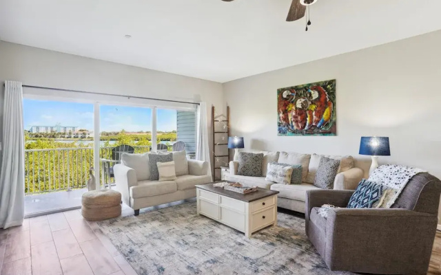 Mariner's Pointe 701
